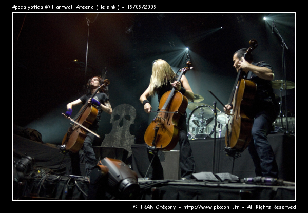 20090919-HartwallAreena-Apocalyptica-64-C.jpg