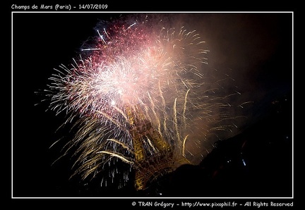 20090714-ChampsDeMars-Fireworks-Prev-12-C