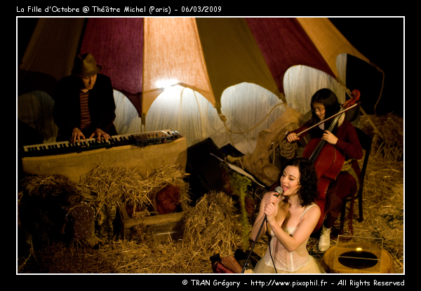 20090306-TheatreMichel-LaFilledOctobre-21-C.jpg
