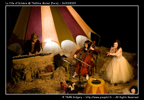 20090306-TheatreMichel-LaFilledOctobre-29-C.jpg