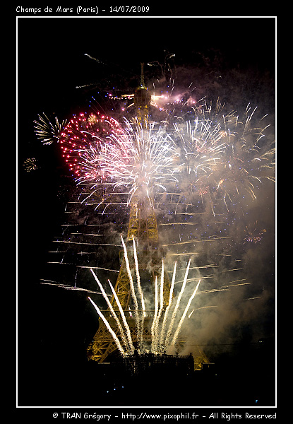 20090714-ChampsDeMars-Fireworks-Prev-11-C.jpg