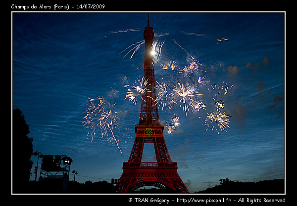 20090714-ChampsDeMars-Fireworks-Prev-3-C.jpg