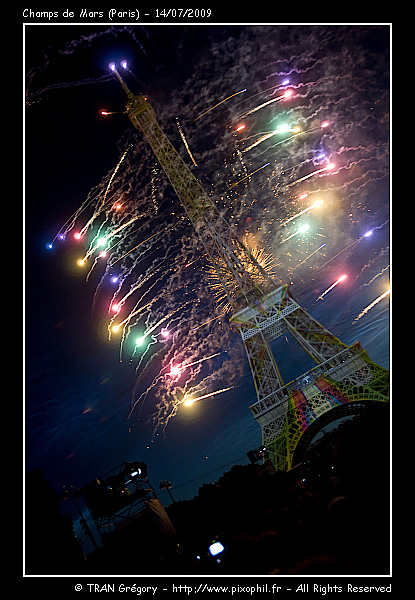 20090714-ChampsDeMars-Fireworks-Prev-7-C