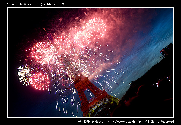 20090714-ChampsDeMars-Fireworks-Prev-8-C.jpg