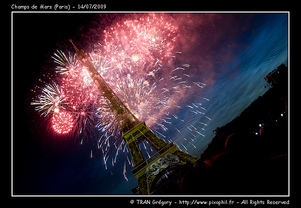 20090714-ChampsDeMars-Fireworks-Prev-9-C